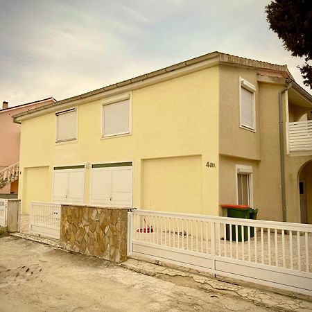 Casa Mare Rtina Garten Zwei Baeder Eg Extérieur photo