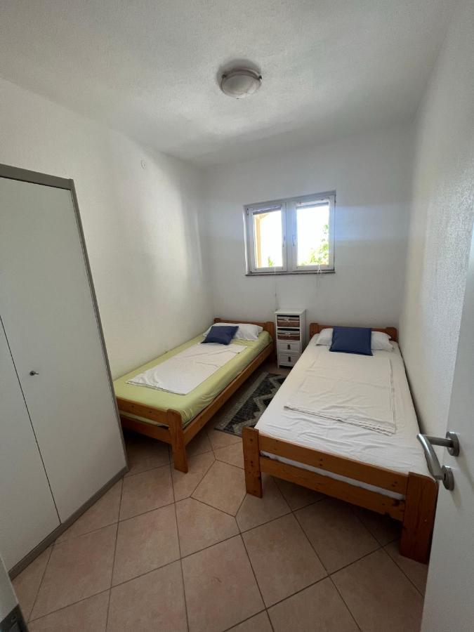 Casa Mare Rtina Garten Zwei Baeder Eg Extérieur photo